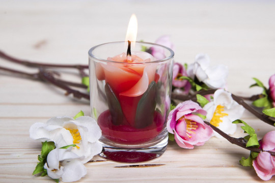Candela Rosa Rossa , su bicchiere Vetro , aroma Rosa